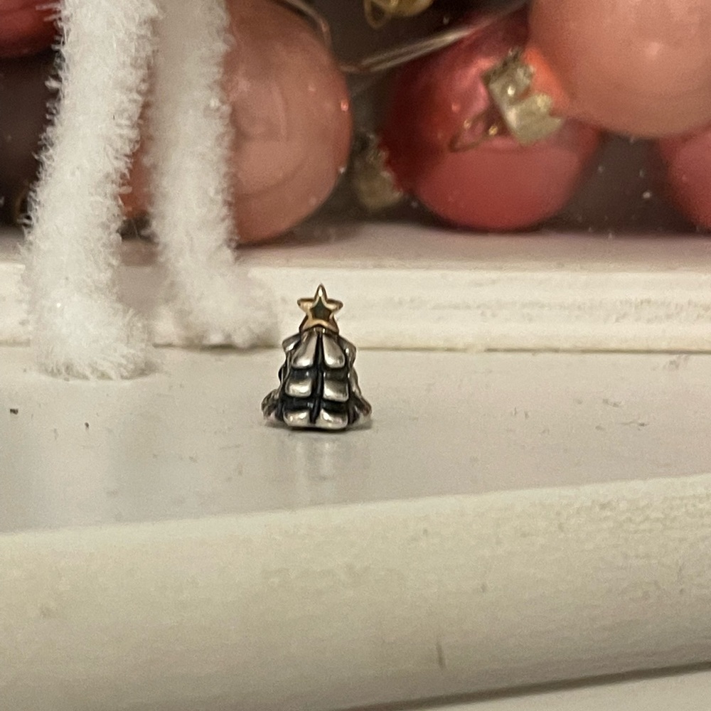 🎄Christmas tree charm!🎄 - Picture 4 of 10